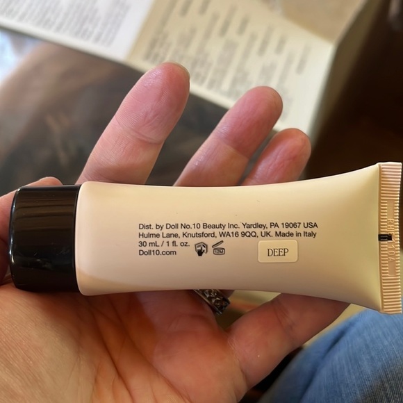 DOLL 10 HYDRAGEL SUPERSIZE FOUNDATION DEEP NWOP - Picture 3 of 3